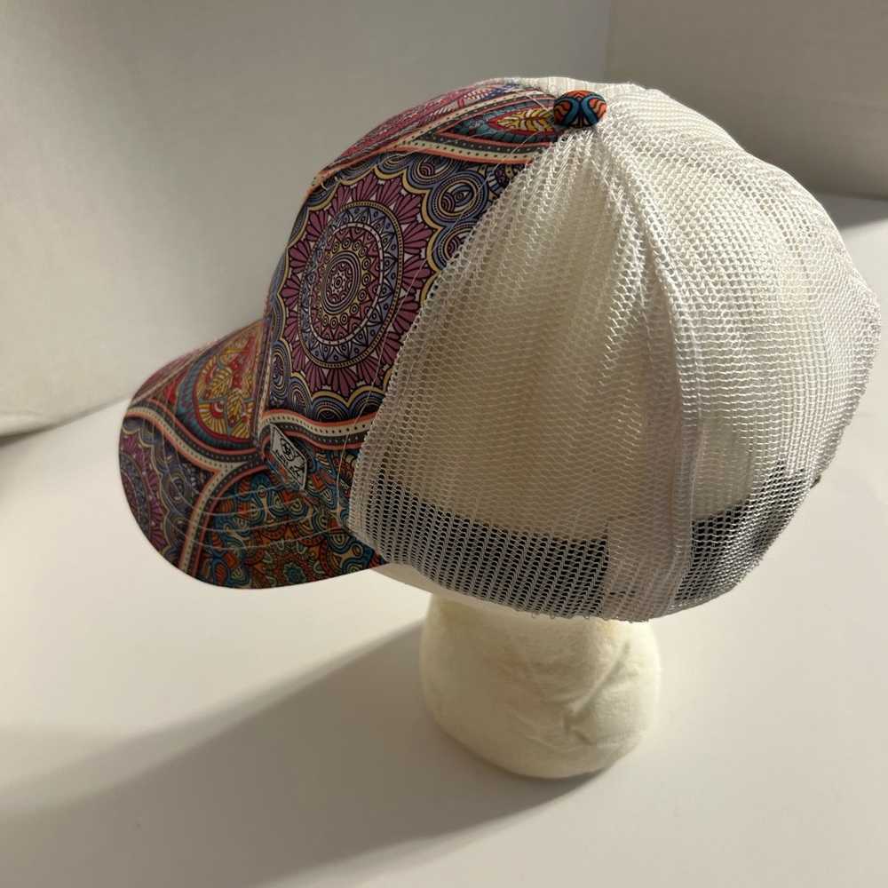 ARIAT WOMEN’S PAISLEY MULTI COLORED TRUCKER SNAPBACK CAP STAINED GLASS STYLE OS - Picture 5 of 10